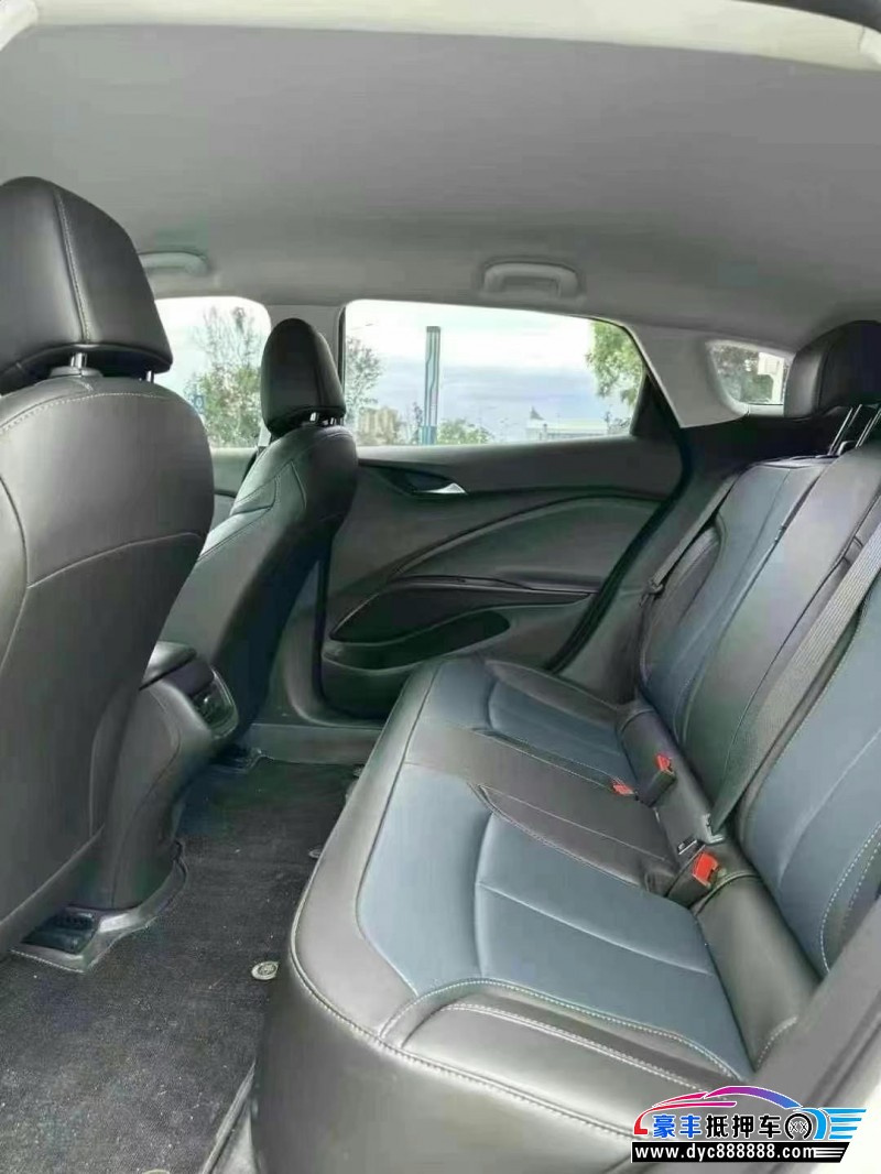 24年别克微蓝轿车抵押车出售