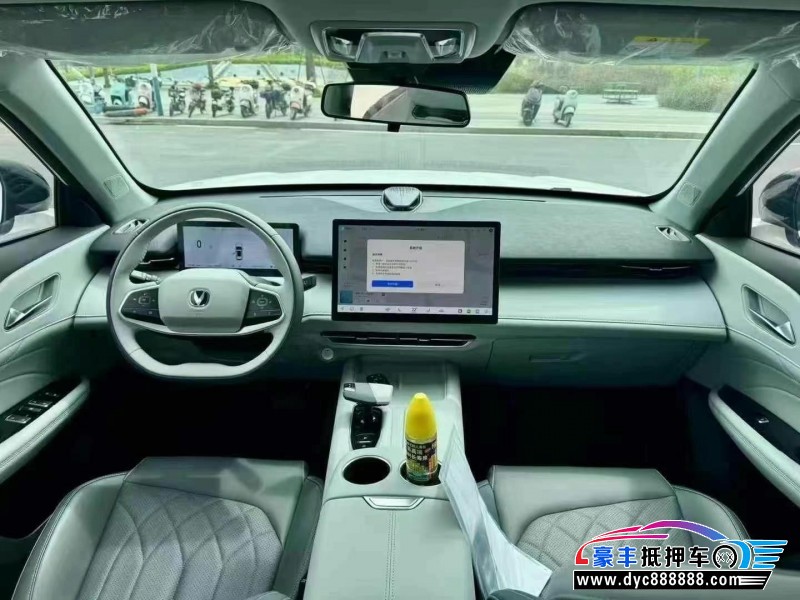 25年长安长安UNI轿车抵押车出售