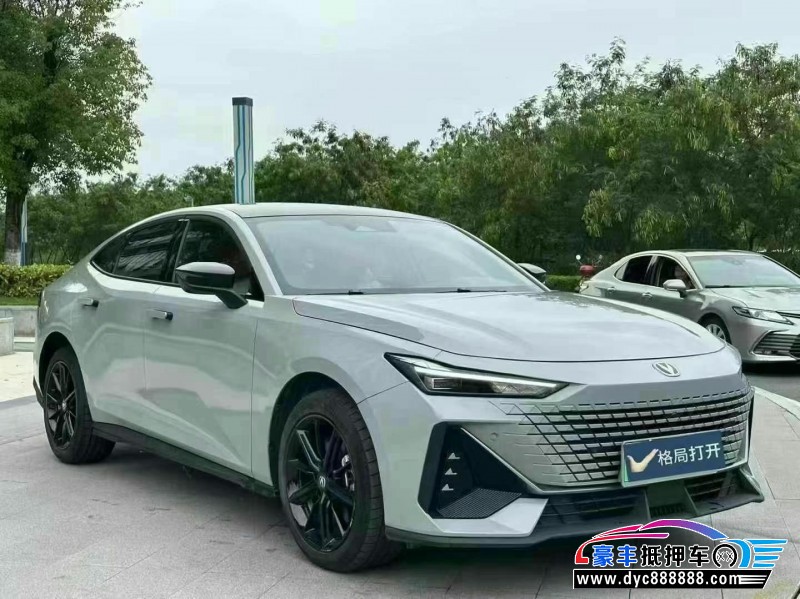 23年长安长安UNI轿车抵押车出售