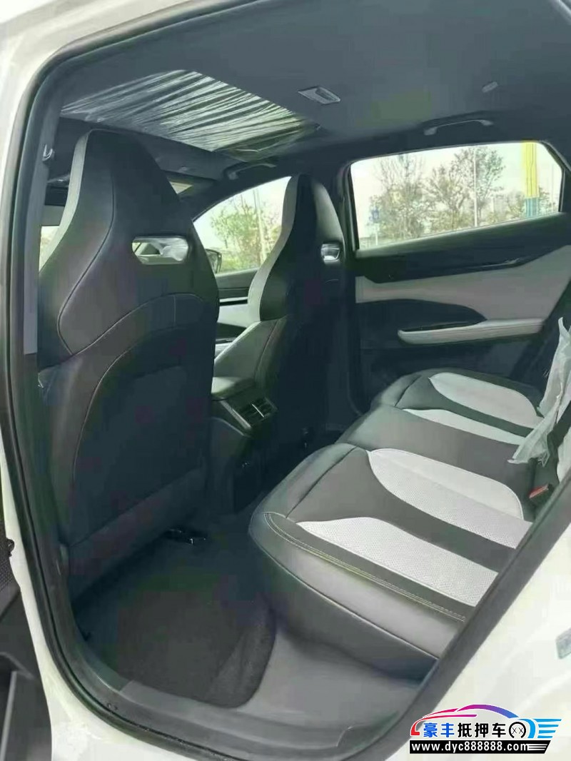 25年长安长安UNI轿车抵押车出售