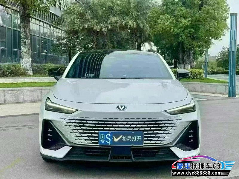 24年长安长安UNI轿车抵押车出售