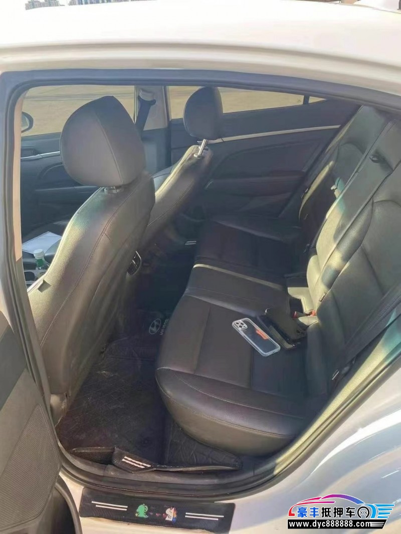 20年现代领动轿车抵押车出售