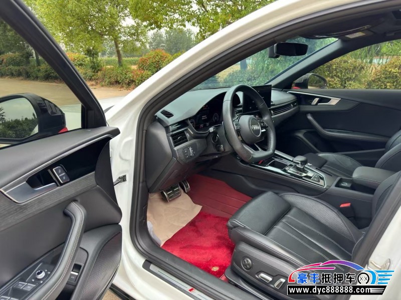 24年奥迪A4L轿车抵押车出售