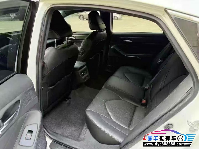 22年丰田亚洲龙轿车抵押车出售