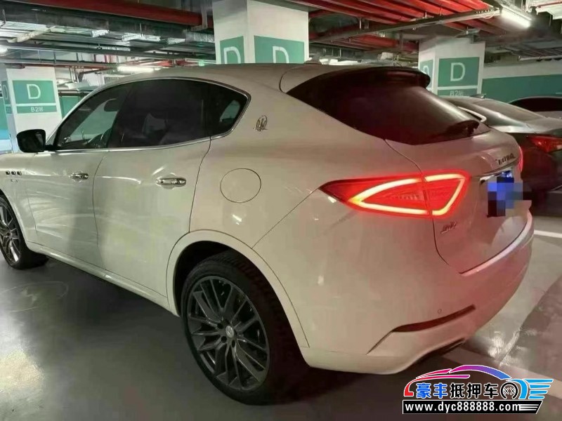 17年玛莎拉蒂莱万特轿车抵押车出售