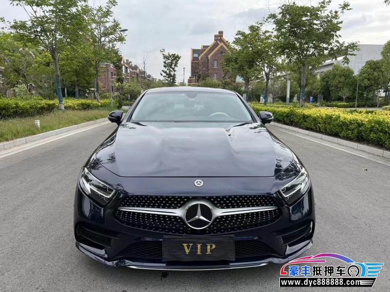 抵押车出售21年奔驰CLS轿车