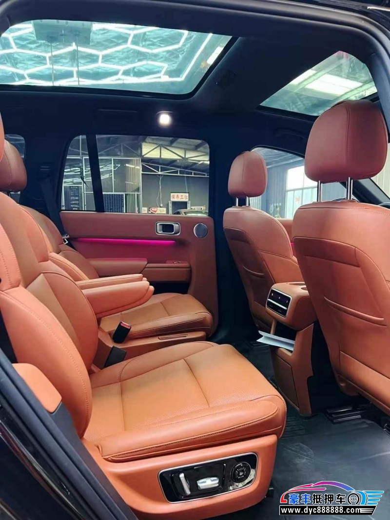 23年理想L8轿车抵押车出售