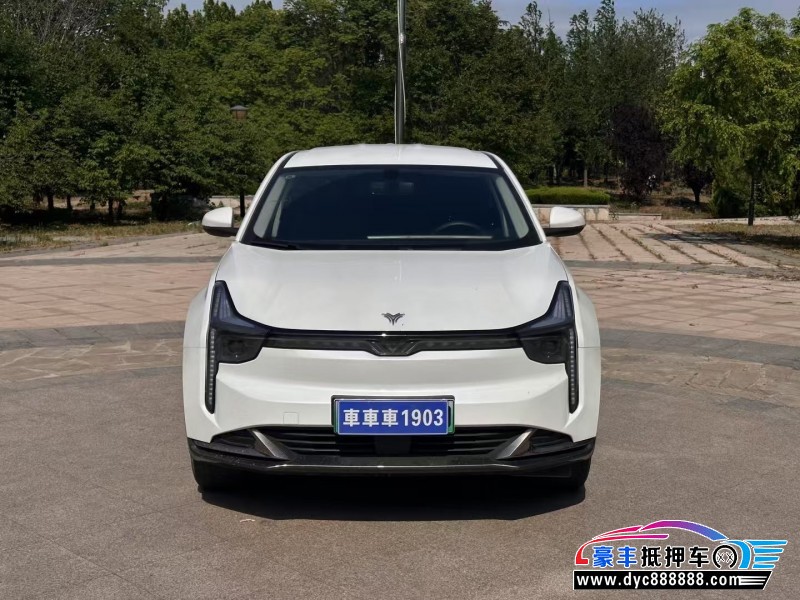 24年哪吒u-ll400轿车抵押车出售