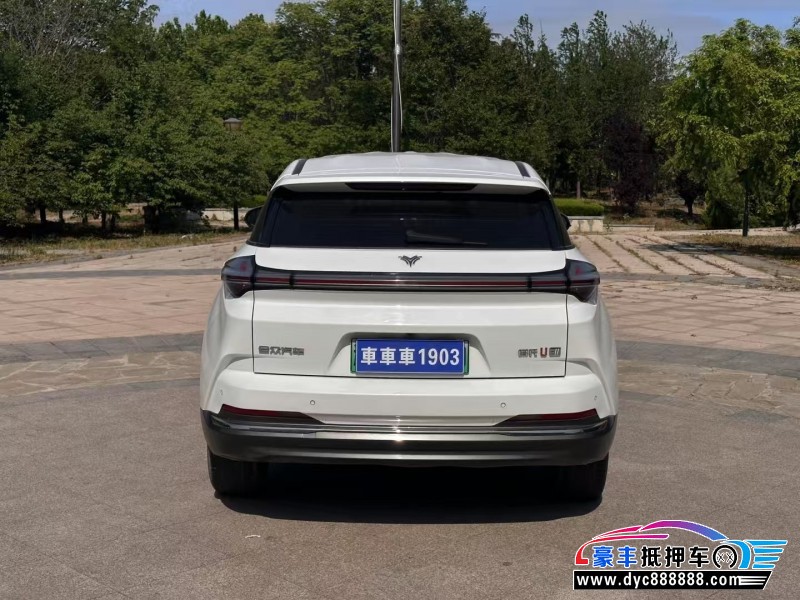 24年哪吒u-ll400轿车抵押车出售