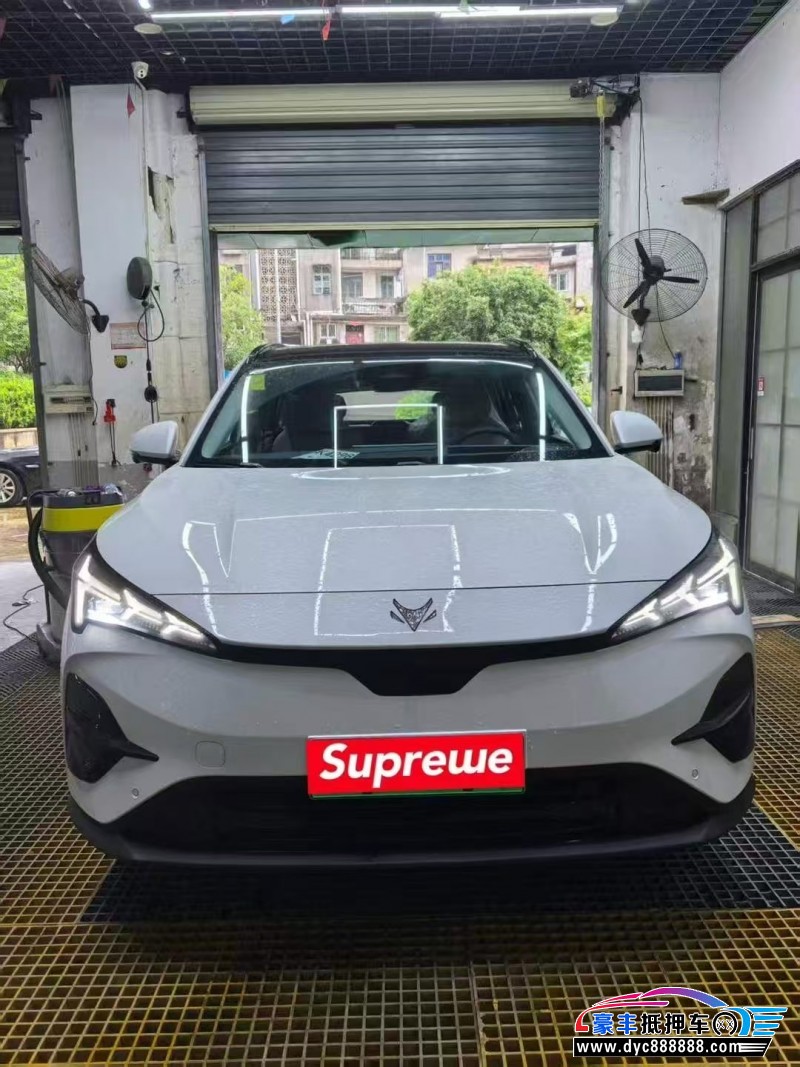 25年极狐阿尔法T轿车抵押车出售