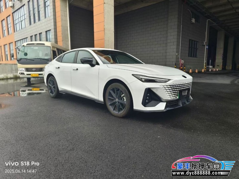 23年长安长安UNI轿车抵押车出售