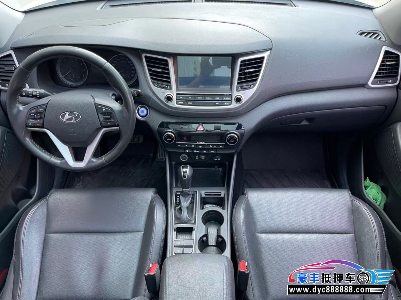 18年现代途胜轿车抵押车出售