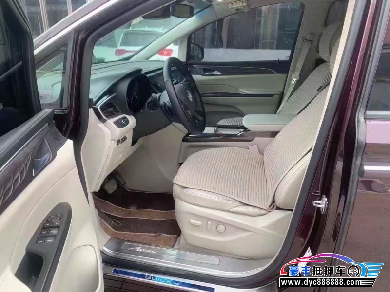 17年别克GL8轿车抵押车出售