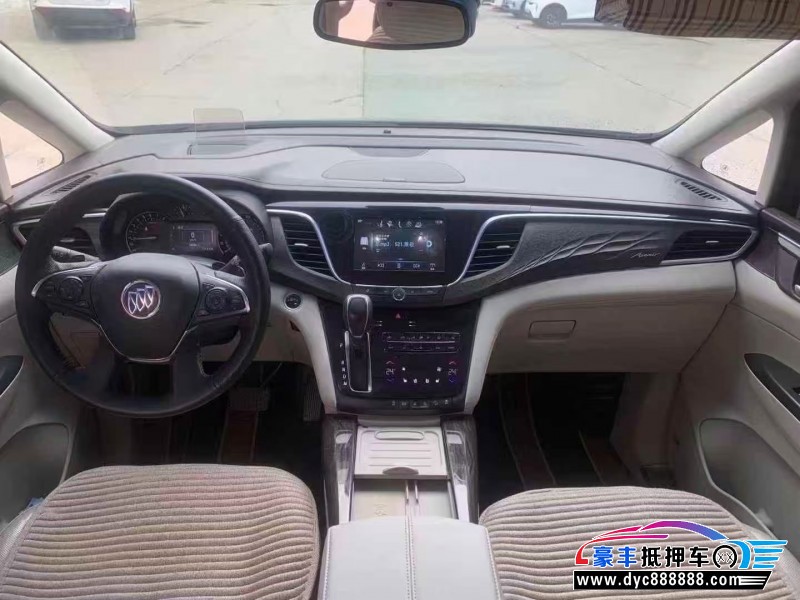 17年别克GL8轿车抵押车出售