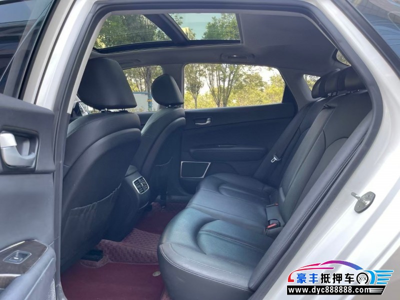 18年起亚K5轿车抵押车出售