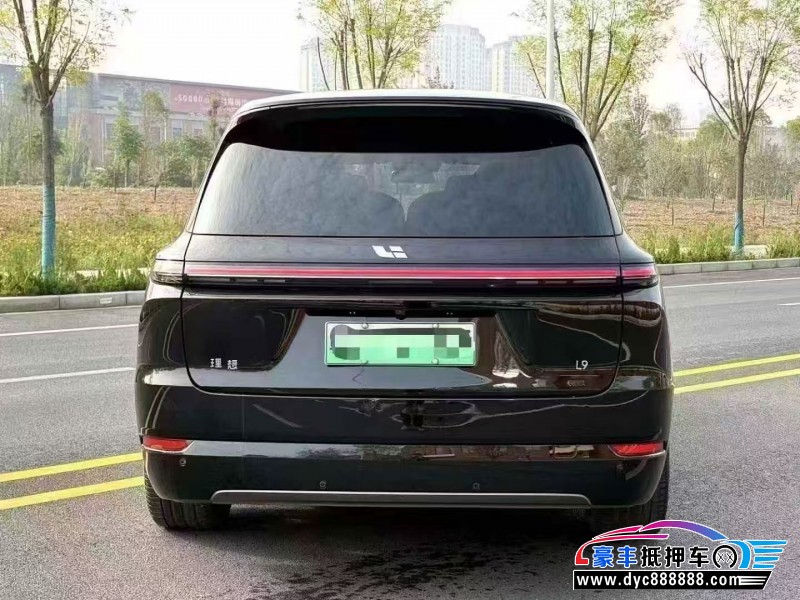 23年理想L9轿车抵押车出售