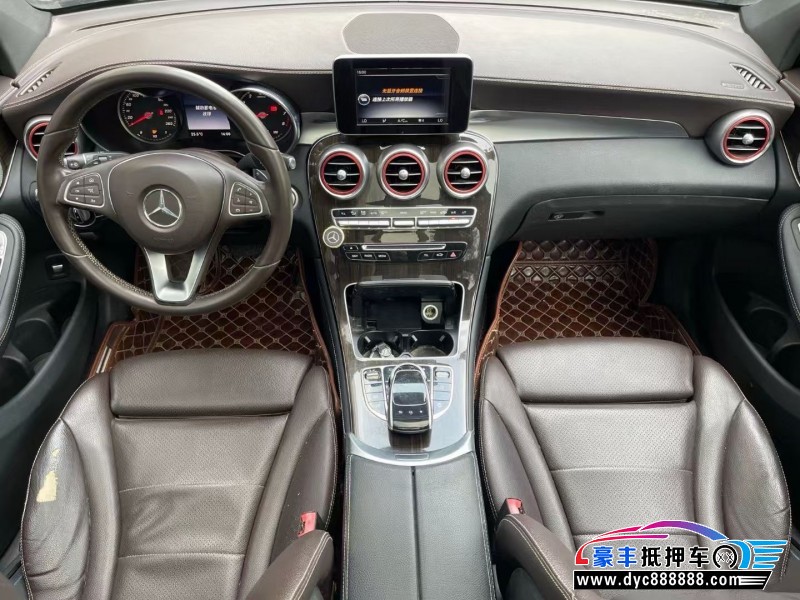 16年奔驰GLC轿车抵押车出售