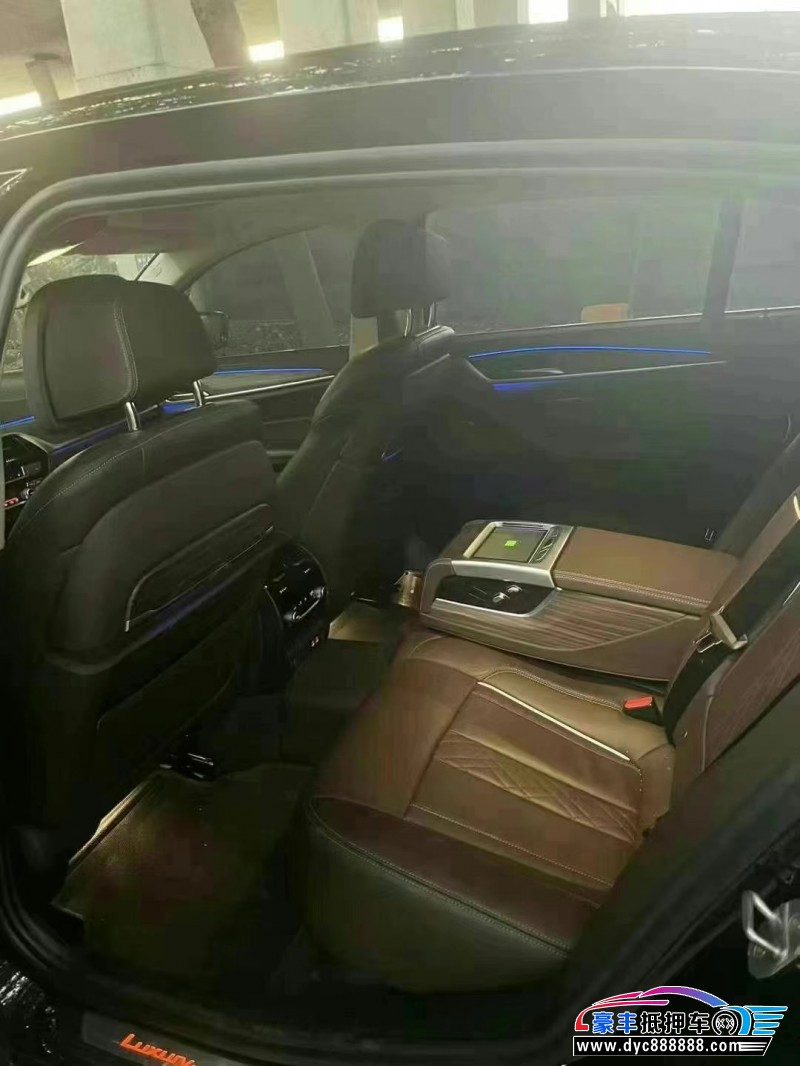 20年宝马5系轿车抵押车出售