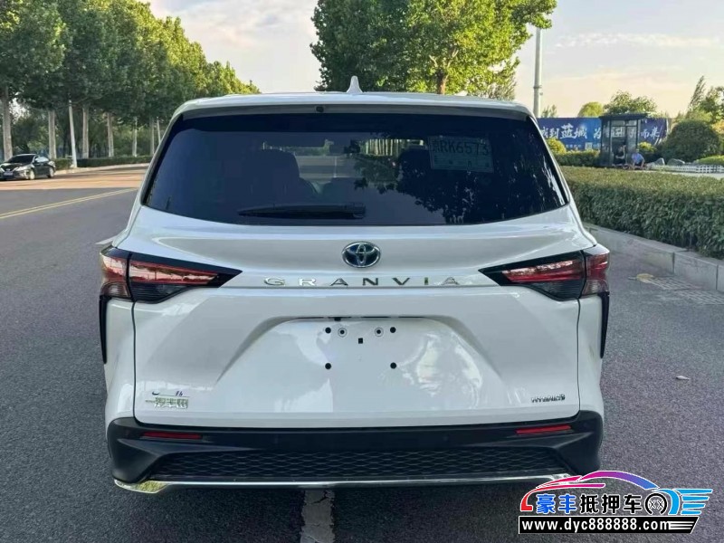24年丰田格瑞维亚轿车抵押车出售
