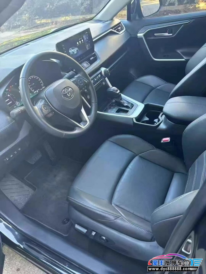 24年丰田威兰达轿车抵押车出售