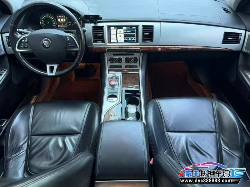 14年捷豹XF轿车抵押车出售