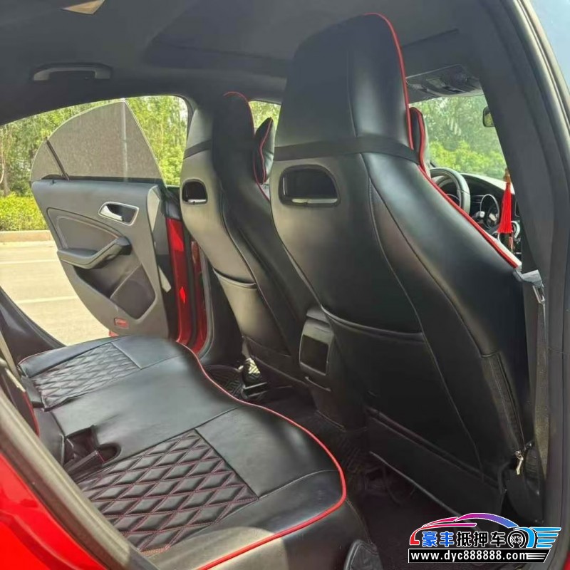 18年奔驰CLA轿车抵押车出售