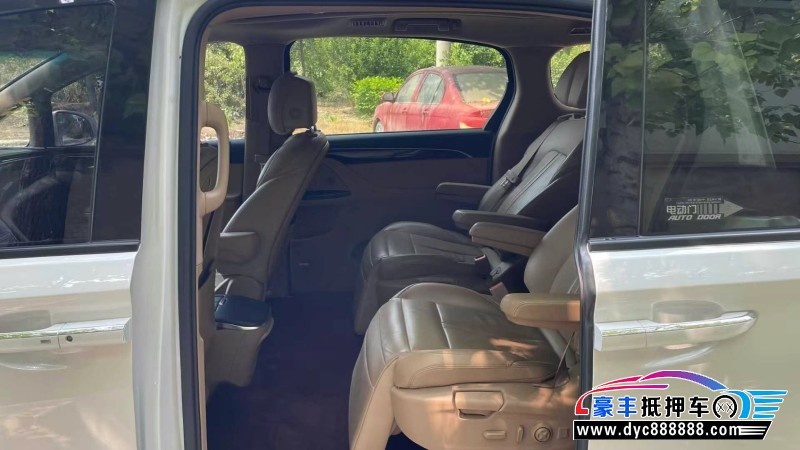 19年别克GL8轿车抵押车出售