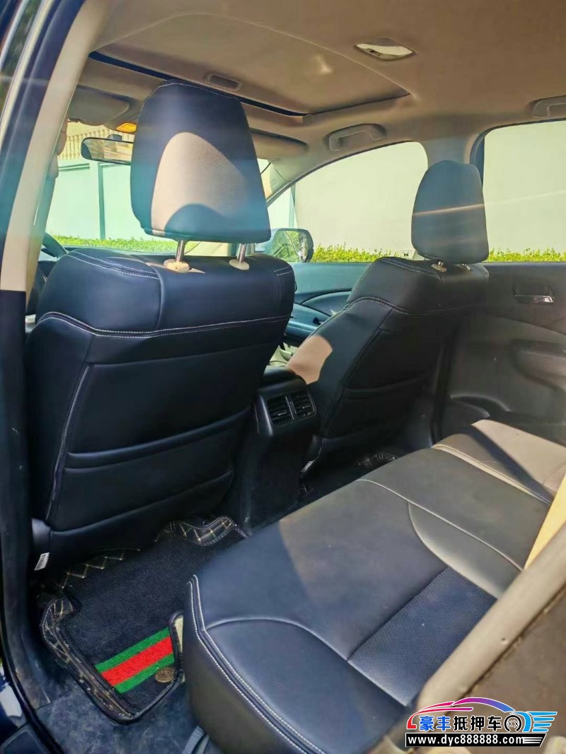 16年本田CR-V轿车抵押车出售