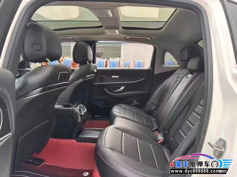 20年奔驰E轿车抵押车出售