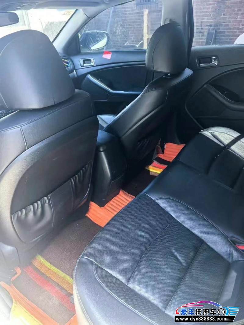 15年起亚K5轿车抵押车出售