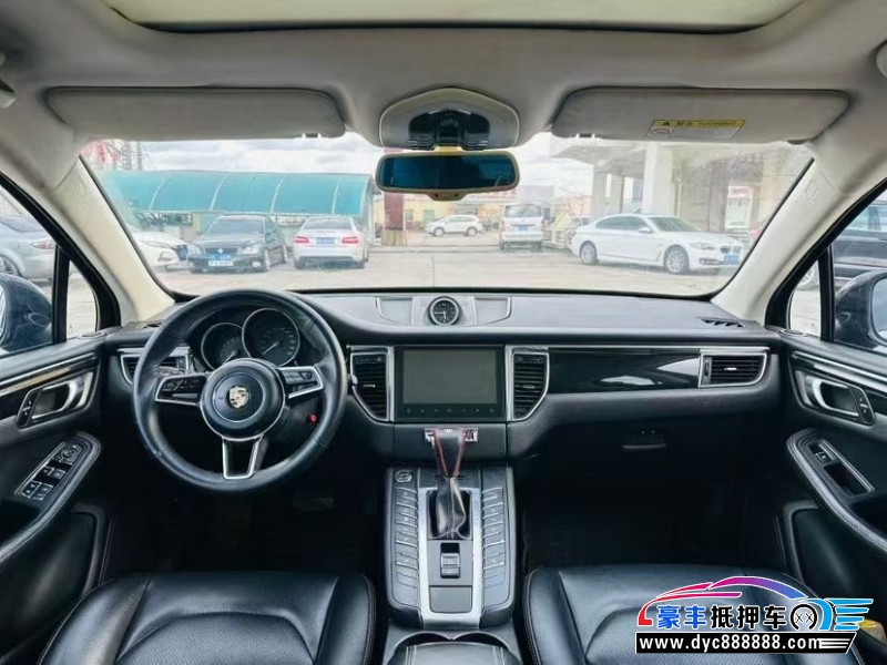 17年众泰SR9轿车抵押车出售