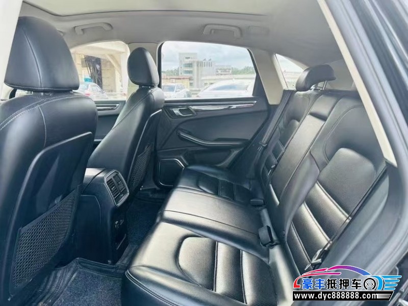 17年众泰SR9轿车抵押车出售