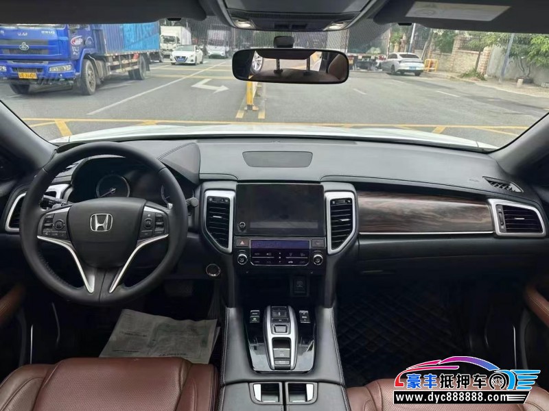 18年本田UR-V轿车抵押车出售