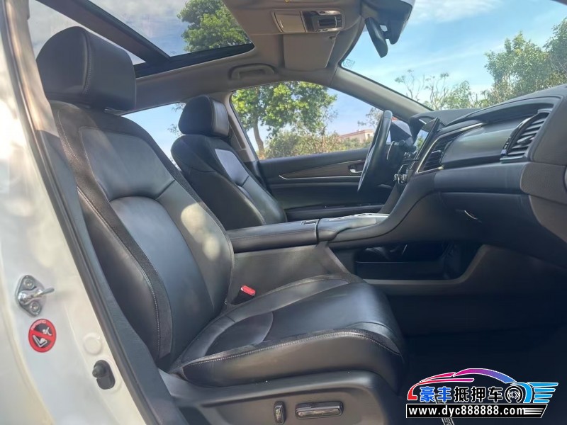 17年本田冠道轿车抵押车出售