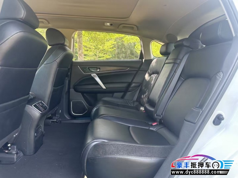 17年本田冠道轿车抵押车出售