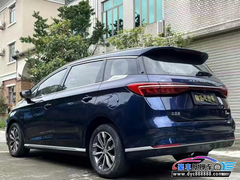 21年比亚迪宋轿车抵押车出售