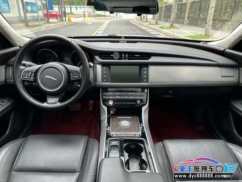 17年捷豹XFL轿车抵押车出售