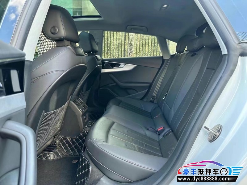 22年奥迪A5轿车抵押车出售