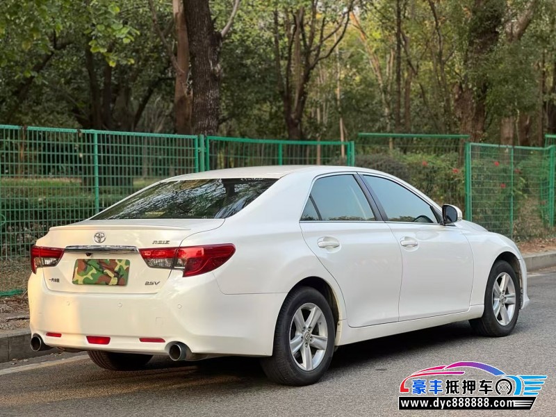 14年丰田锐志轿车抵押车出售