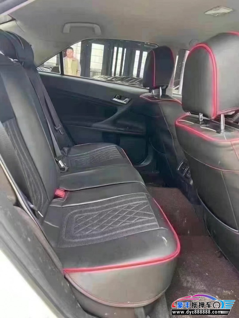 14年丰田锐志轿车抵押车出售