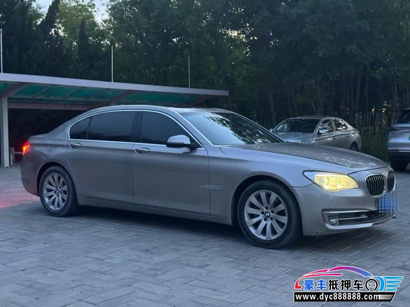 15年宝马7系轿车抵押车出售