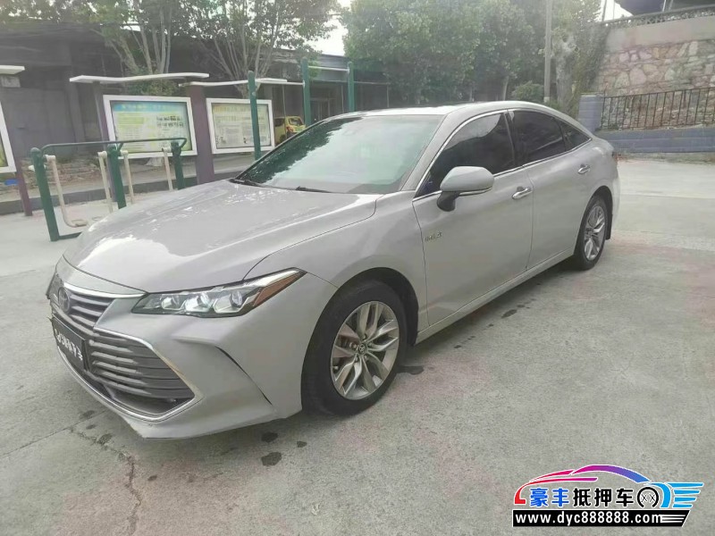 20年丰田亚洲龙轿车抵押车出售