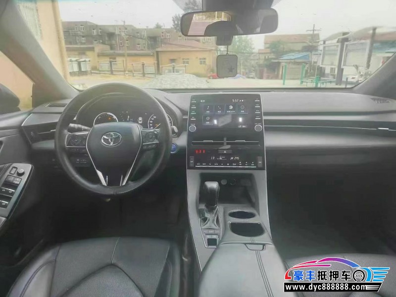 20年丰田亚洲龙轿车抵押车出售