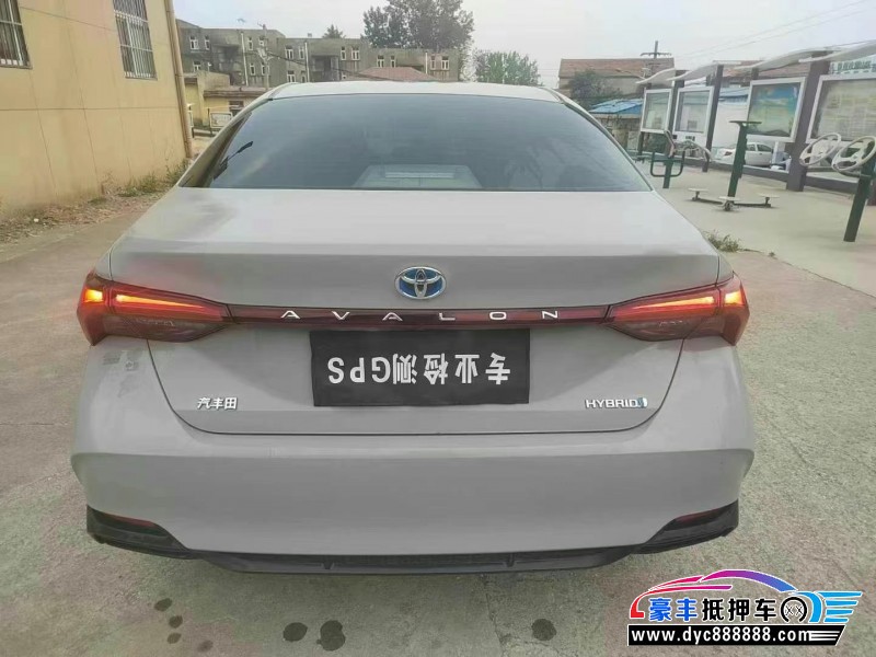 20年丰田亚洲龙轿车抵押车出售