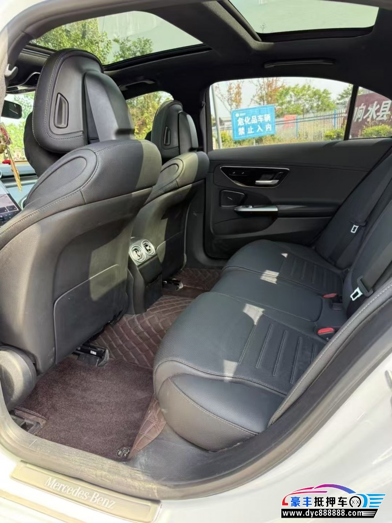 24年奔驰C轿车抵押车出售