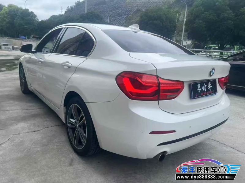 17年宝马1系轿车抵押车出售