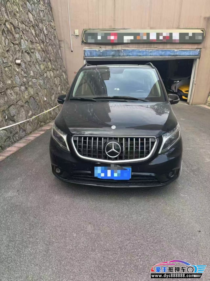 19年奔驰威霆轿车抵押车出售