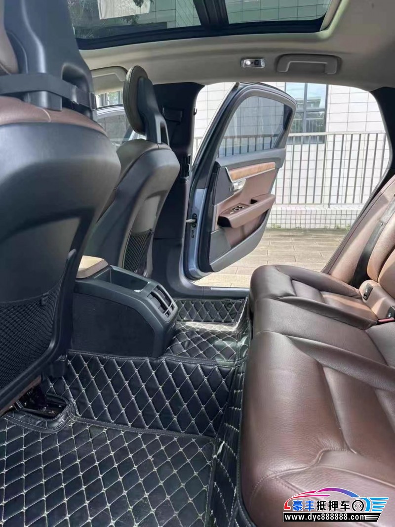 18年沃尔沃S90轿车抵押车出售