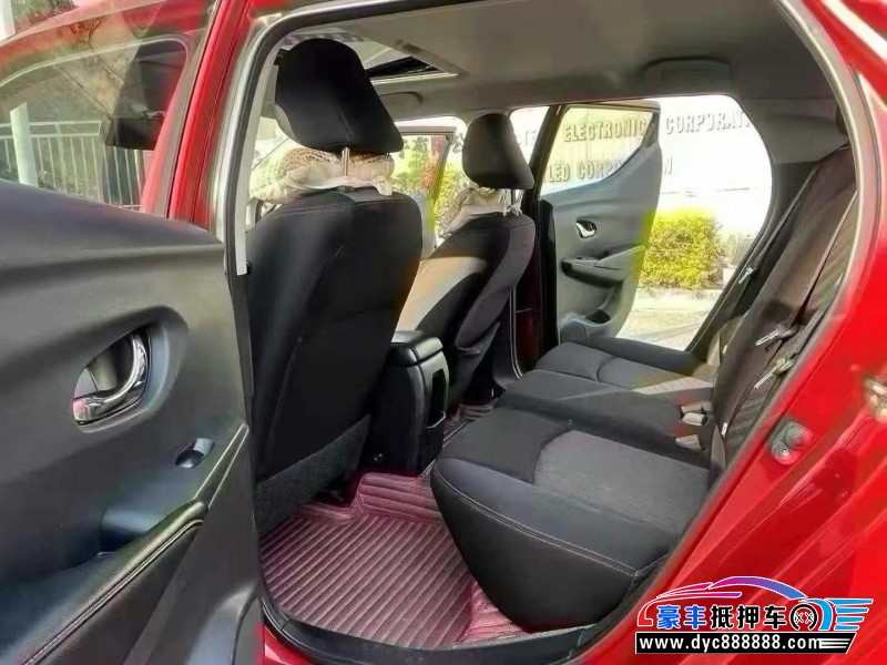 17年日产蓝鸟轿车抵押车出售