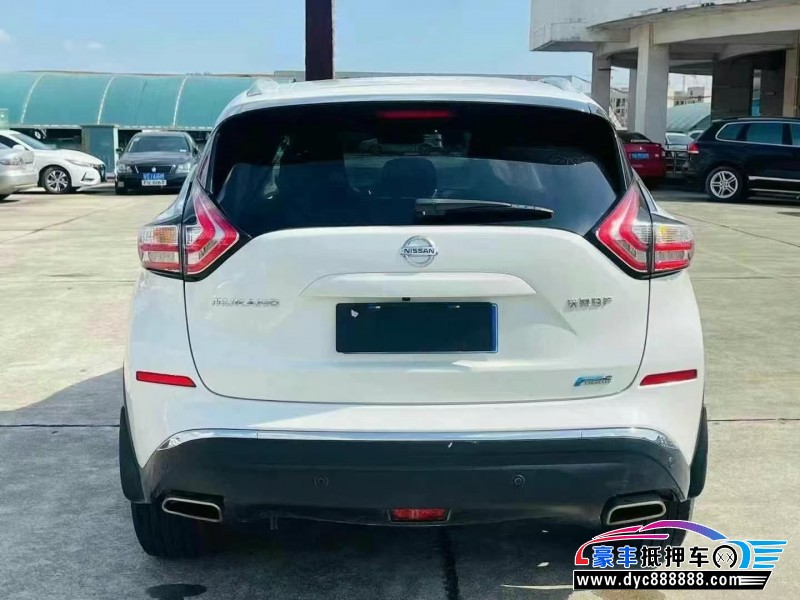 17年日产楼兰轿车抵押车出售